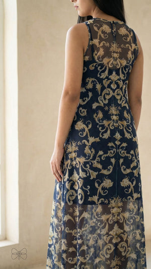 vestido azul marinho estampado