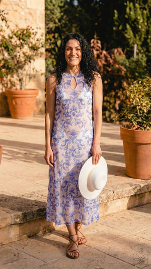 vestido transparente azul